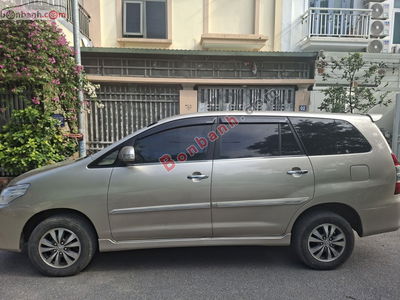 Xe Toyota Innova 2.0E 2016