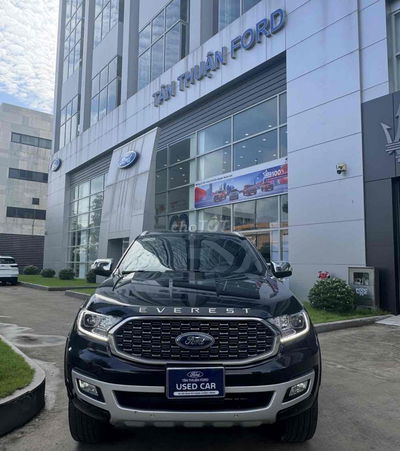 Ford Everest 4x2 Titanium 2.0 AT sx 2021