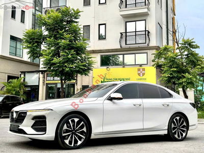 Xe VinFast Lux A 2.0 Premium 2.0 AT 2019