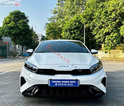 Xe Kia K3 Premium 2.0 AT 2022