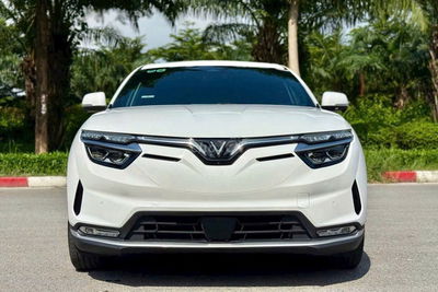 Vinfast VF8 Eco 2022 Trắng Mới 99%