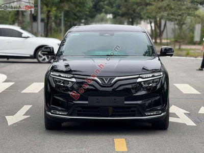 Xe VinFast VF8 Eco AWD 2023