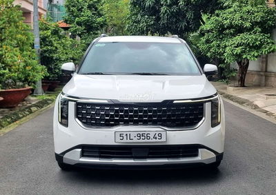 Kia Carnival Luxury 8s sx 2025, chỉ 4.0.0Tr