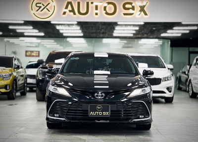 Toyota Camry 2.0Q Model 2022 - 22000 km