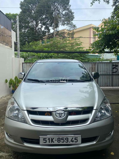 Toyota Innova 2008 G - 130 km