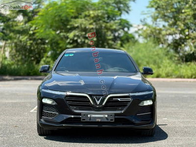 Xe VinFast Lux A 2.0 Plus 2.0 AT 2021