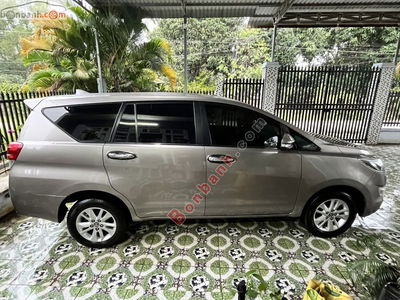Xe Toyota Innova 2.0G 2016