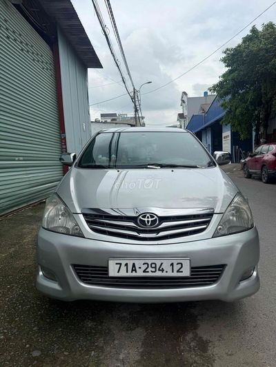 Toyota Innova 2009 V Bạc