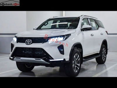 Xe Toyota Fortuner Legender 2.4L 4x2 AT 2025