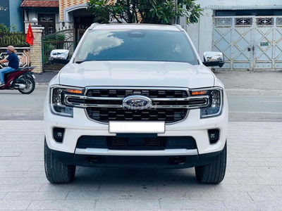 Everest Titanium 2024 lướt 7.600km Xe Tại Ford