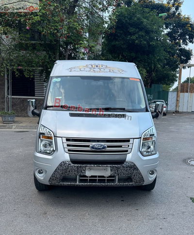 Xe Ford Transit SVP 2019