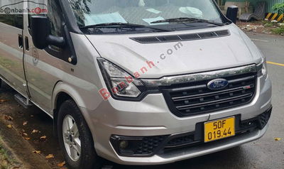 Xe Ford Transit Tiêu chuẩn 2022