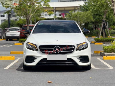 Xe Mercedes Benz E class E300 AMG 2019