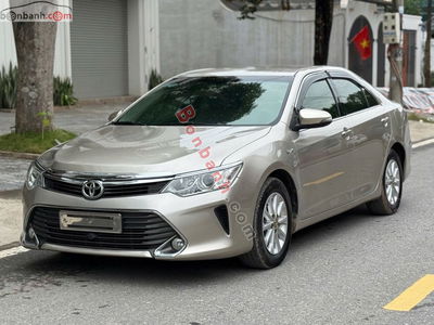 Xe Toyota Camry 2.0E 2016