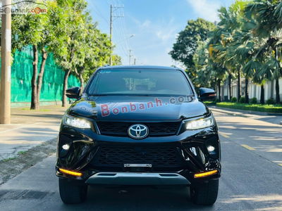 Xe Toyota Fortuner Legender 2.4L 4x2 AT 2022
