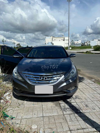 Hyundai Sonata 2010 Sedan hạng D nhập Hàn