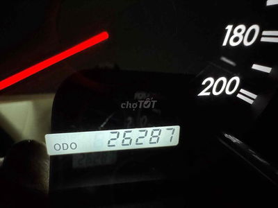 Toyota Innova 2006 G -26.000 km rin 99%