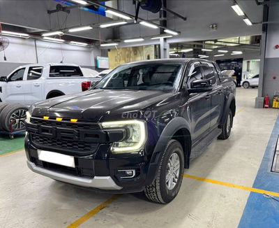 Ranger 2025 XLS 4x2 AT - 3988 km - LIKE NEW 99%