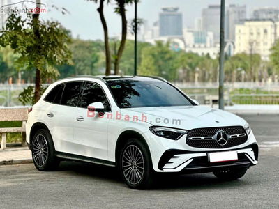 Xe Mercedes Benz GLC 300 4Matic 2023