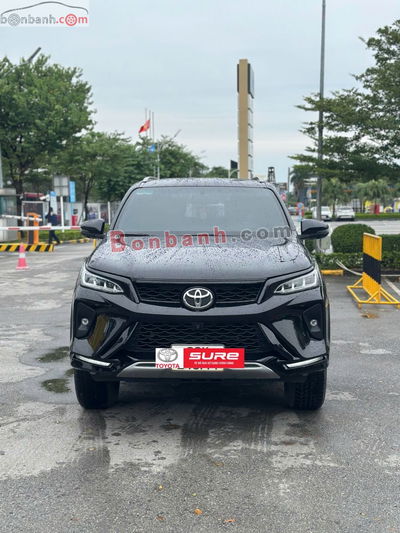 Xe Toyota Fortuner Legender 2.4L 4x2 AT 2022
