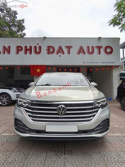 Xe Volkswagen Viloran Luxury 2024