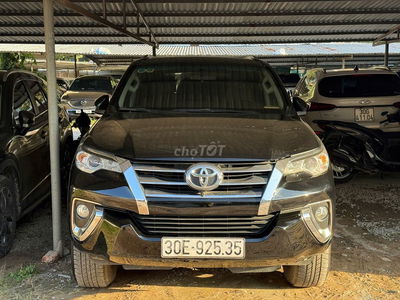Xe Toyota Fortuner 2.7V 4x2 AT 2017