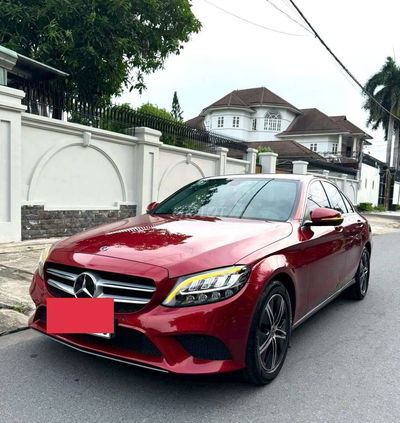 Nhà dư xe Mercedes-Benz C180 2019 Đỏ bstp