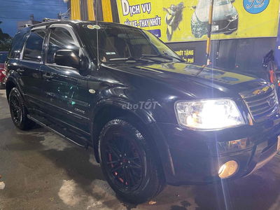 Ford Escape 2004 2.3L XLS - 99 km