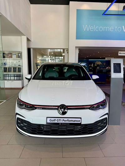 Volkswagen Golf 2.0 Performance- Xe giao ngay !