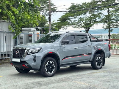 Nissan Navara 2023 VL Xám Đã Chạy 24.000 Km
