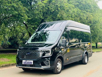 Ford Transit 18 chổ 2025, bảo hành 2028, vay 70%