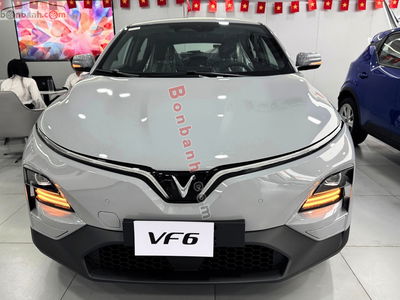 Xe VinFast VF6 Eco 2025
