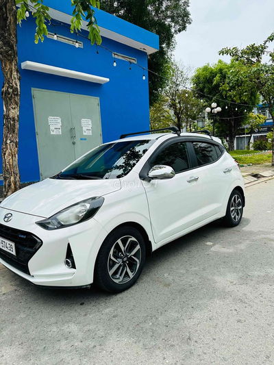 Hyundai Grand i10 Trắng 5 chỗ 2022