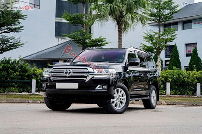 Xe Toyota Land Cruiser 4.6 V8 2019