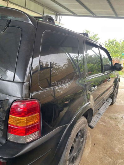 Ford Escape 2003 3.0L Đen