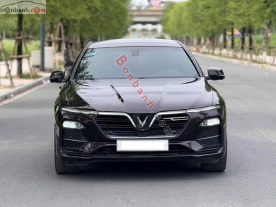 Xe VinFast Lux A 2.0 Premium 2.0 AT 2020