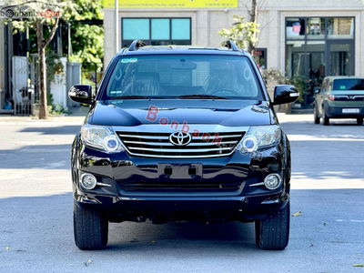 Xe Toyota Fortuner 2.7V 4X2 AT 2016