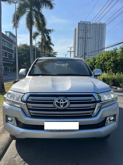 Toyota Land Cruiser 2016 VX 4.6L,NK xe đẹp zin