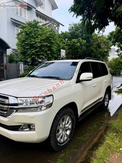 Xe Toyota Land Cruiser 4.6 V8 2020