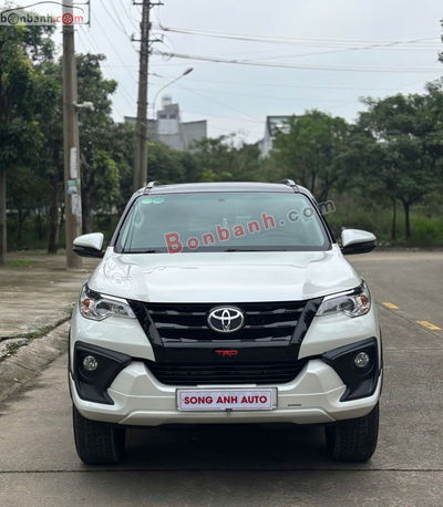 Xe Toyota Fortuner 2.7V 4x2 AT TRD 2019