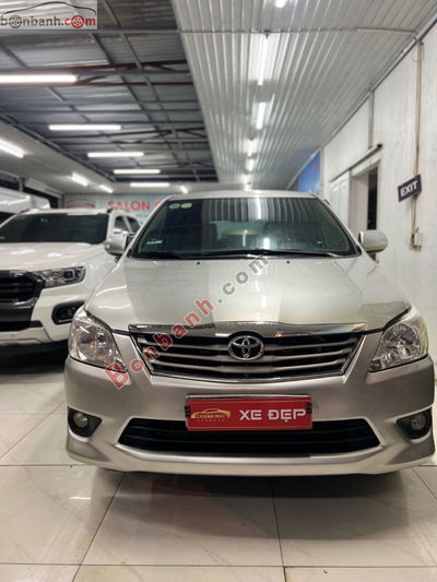 Xe Toyota Innova 2.0V 2013