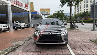 Xe Mitsubishi Outlander 2.4 CVT Premium 2017