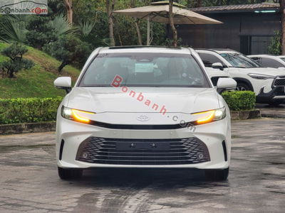 Xe Toyota Camry 2.5 HEV Mid 2025