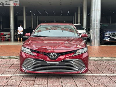 Xe Toyota Camry 2.0G 2020