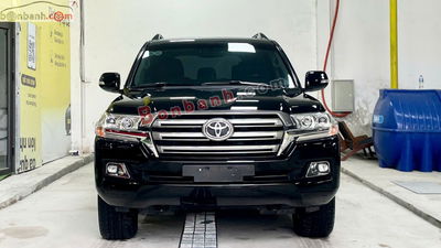 Xe Toyota Land Cruiser 5.7 V8 2019