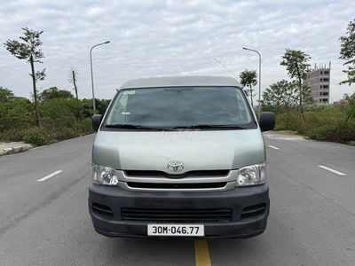 Toyota Hiace van 6 chỗ 2008 - 12000 km