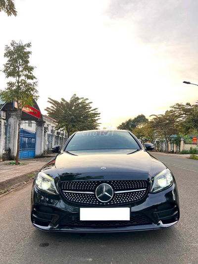 Mercedes Benz C Class 2019 C 300 AMG - 93000 km