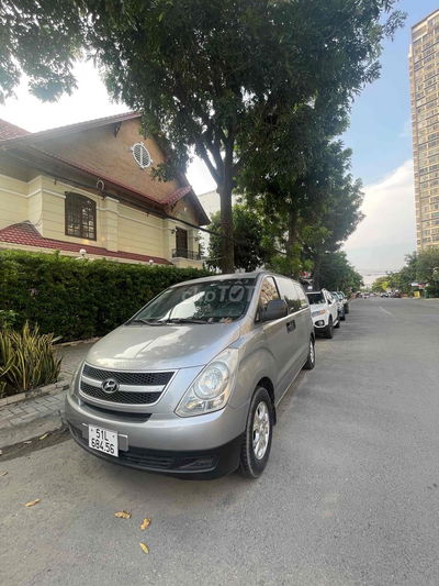 Hyundai Starex 2011 2.5D MT - 130000 km