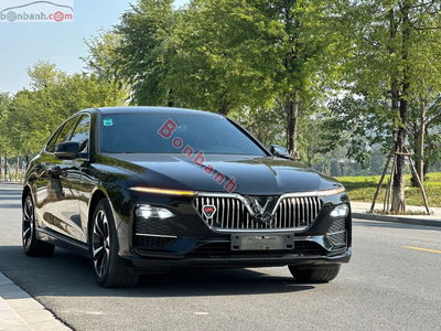 Xe VinFast Lux A 2.0 Plus 2.0 AT 2021