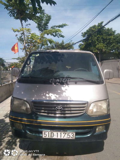 bàn xe toyota van đời 2002 mới đăng kiểm xe nhập